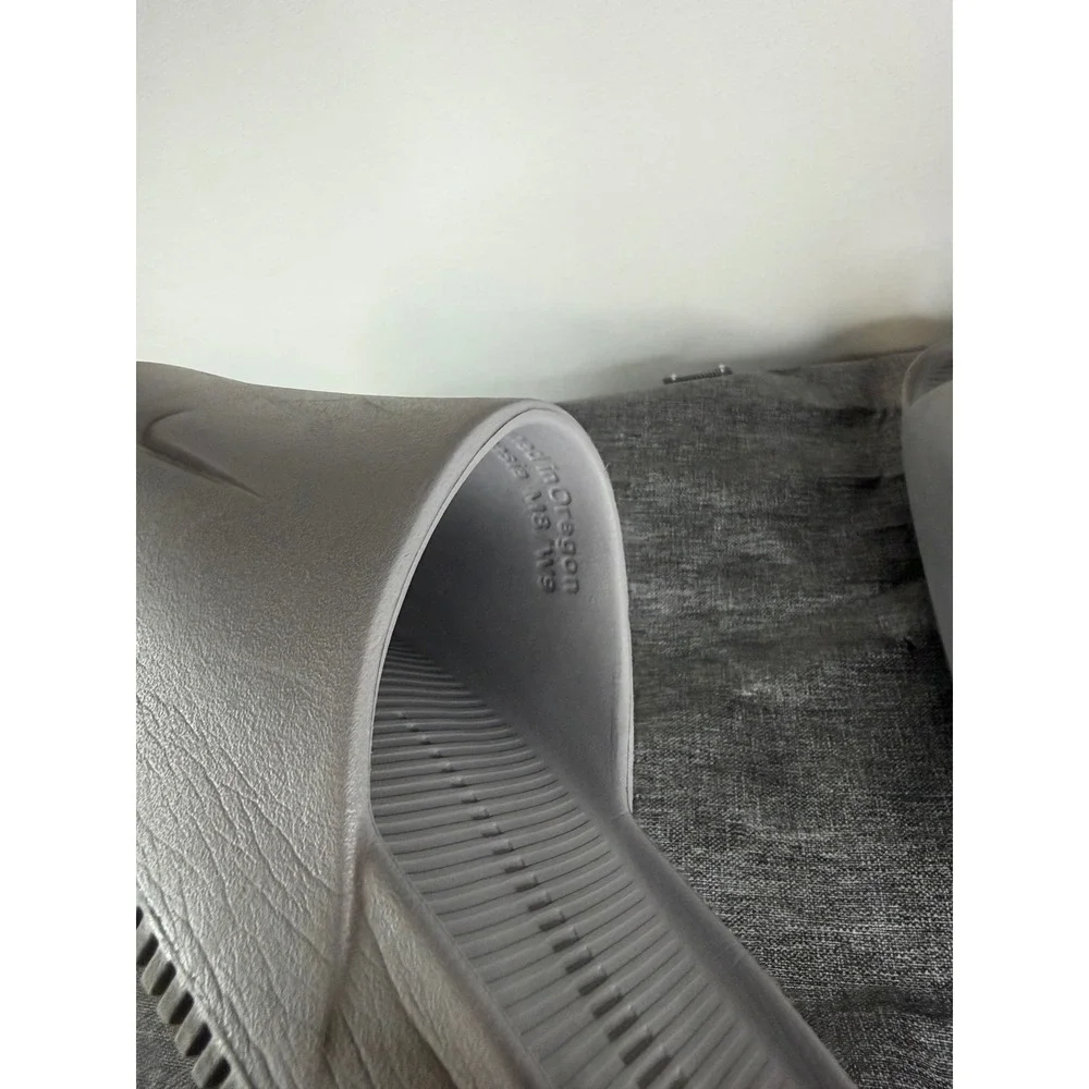 Nike Calm Slide Mens 8 Womens 9 Grey Excellent Foam Slip On Sandals FD4116-002